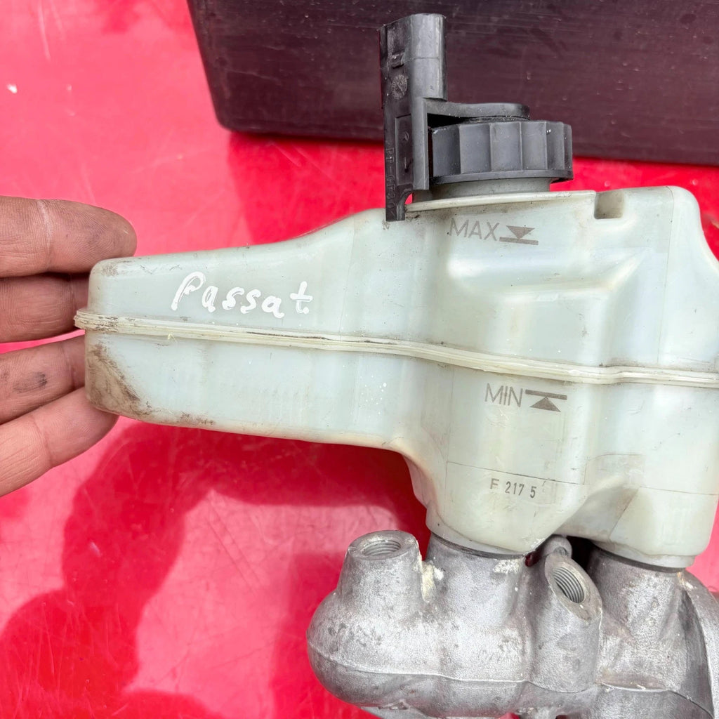 VW Passat Brake Master Cylinder 3C2611301