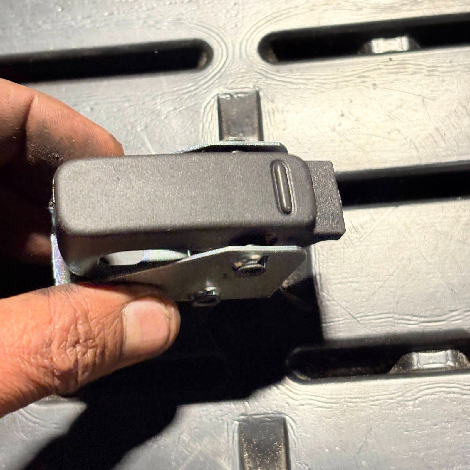 Skoda Octavia 1Z Station Wagon Luggage Hook Bag Hook Trunk 1Z9 867 615D