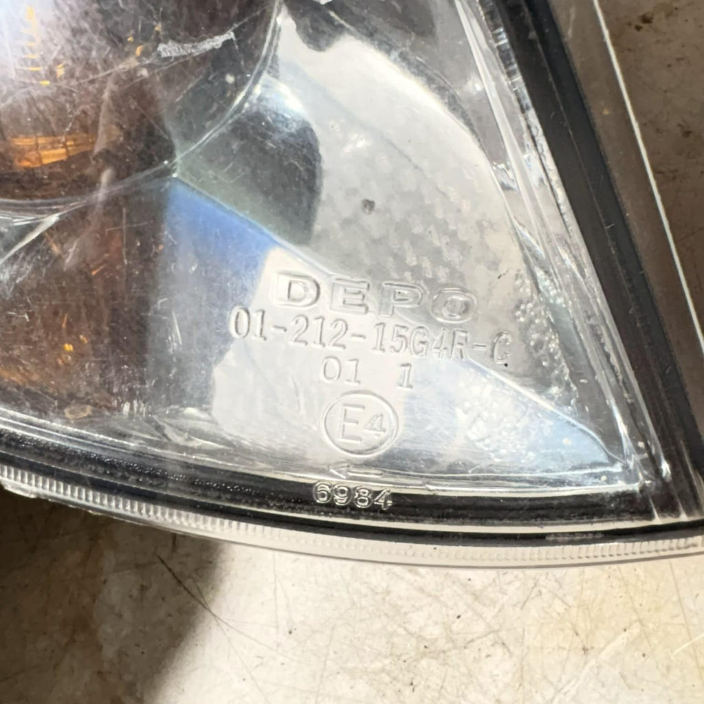DRIVER FRONT ABAKUS 01-212-15G4R-C Indicator for TOYOTA (OSF)