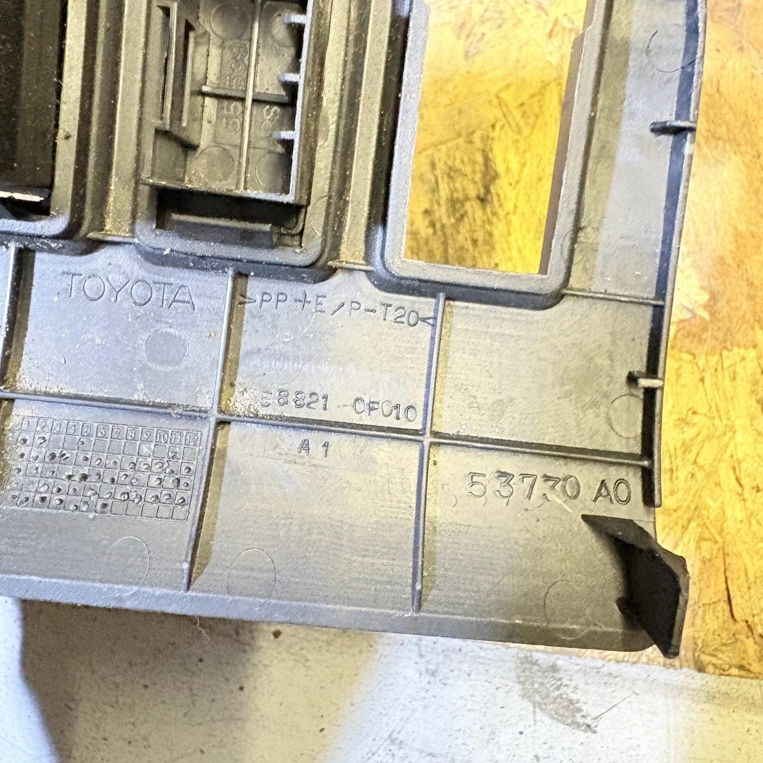 TOYOTA 588210F010 58821-0F010 53730A0 Traction control switch button UK524460-26