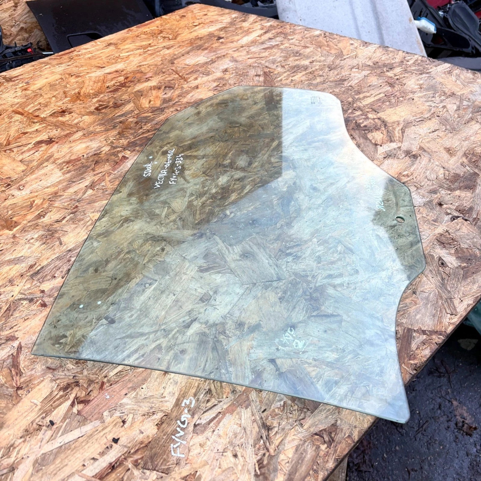 Door-Drop Glass rear left for Opel Vectra 2006