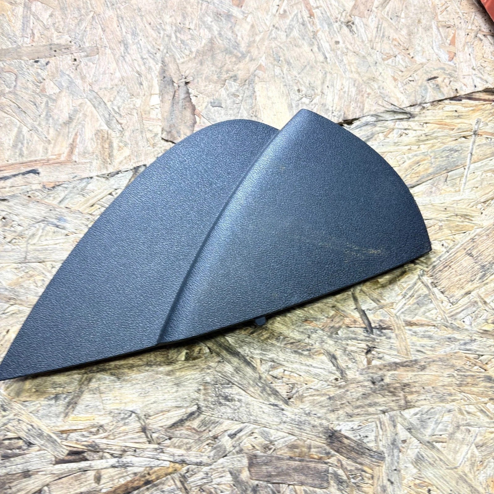 AUDI A3 2010 OFF SIDE DRIVER SIDE DASHBOARD END COVER CAP TRIM 8P0857086