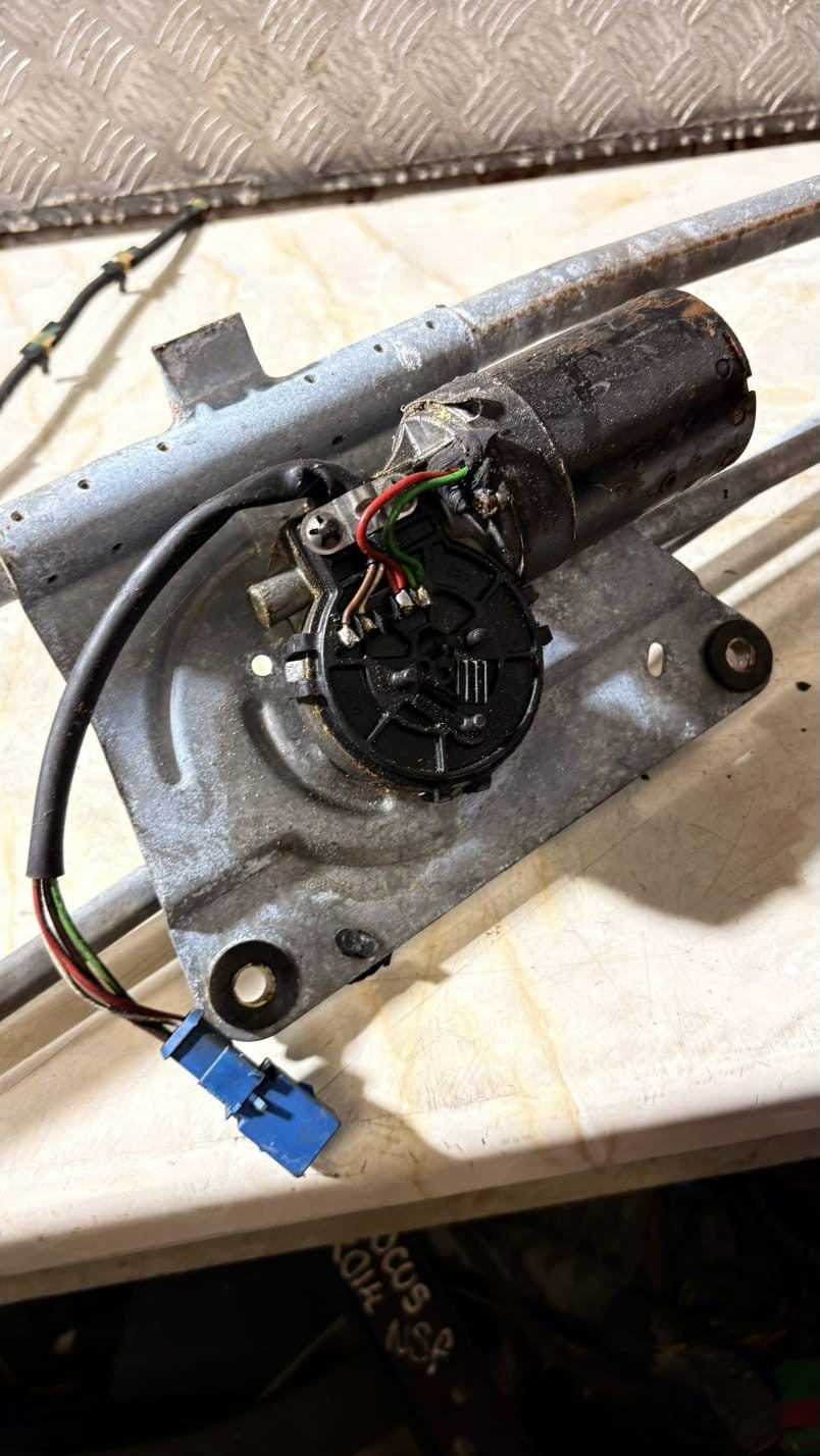 0390241382cep windscreen front wiper motor-FRONT for Citroen X UK2317920-72 2002