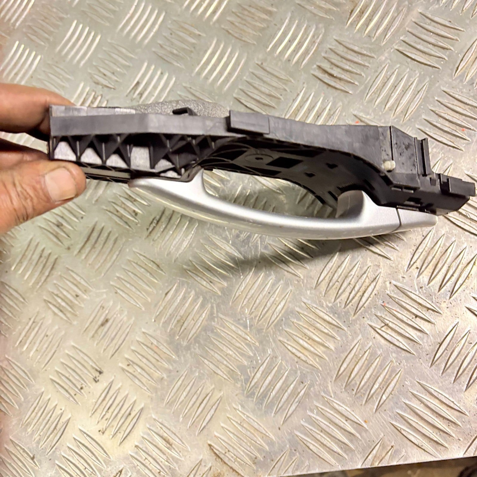 SKODA CITIGO 2013 5DR EXTERIOR DOOR HANDLE FRONT LEFT SIDE
