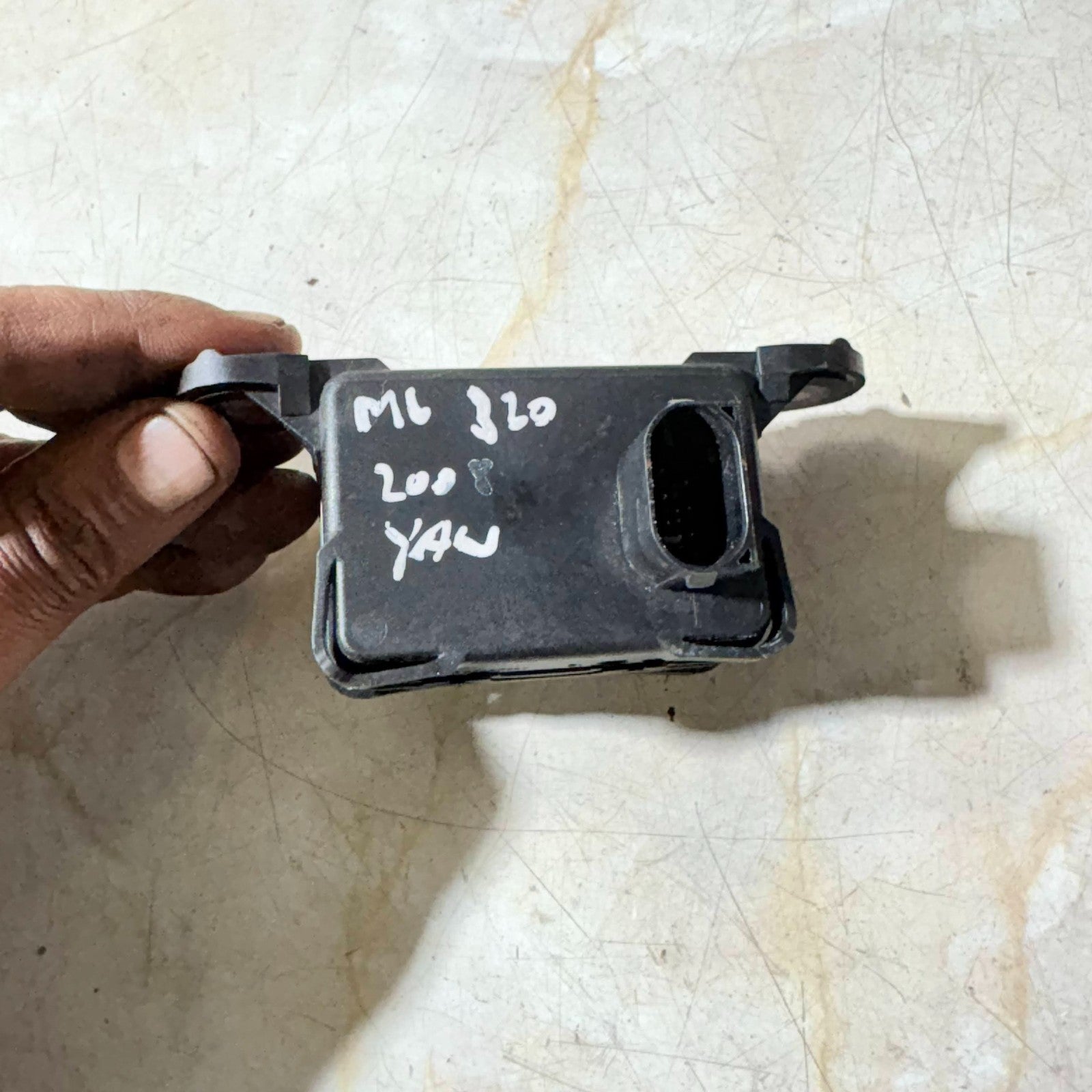 Mercedes-Benz ML320 06-11 Pre-Yaw Sensor A0045423818