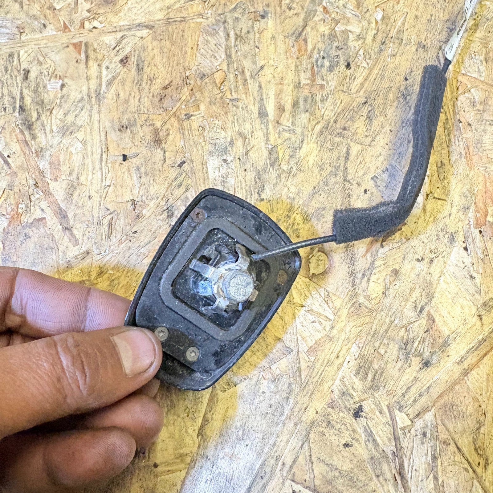 CHEVROLET AVEO 2013 AERIAL ANTENNA 13326030