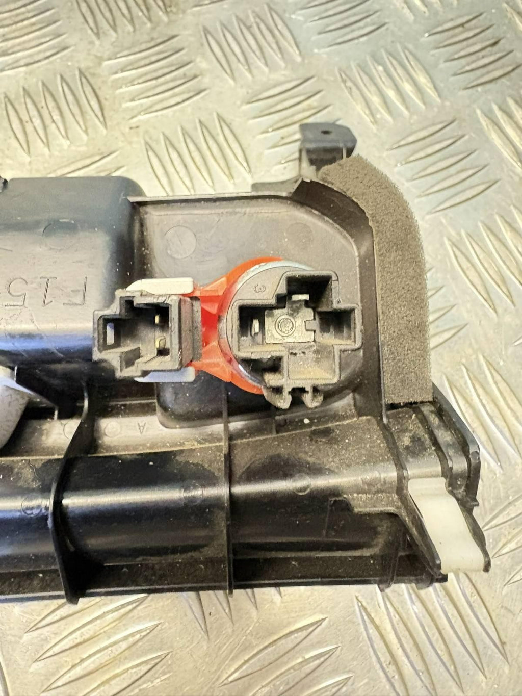 Mazda RX-8 02-08 Pre-Facelift Ashtray Front F15164626