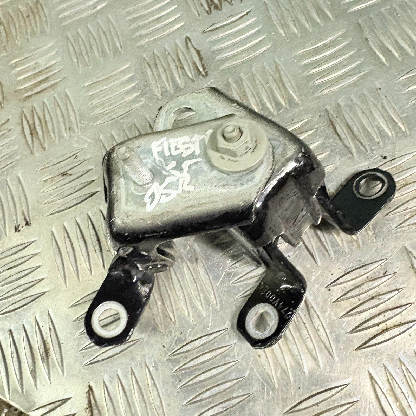 FORD FIESTA ST 2013-16 PAIR OF OFFSIDE RIGHT REAR DOOR HINGES