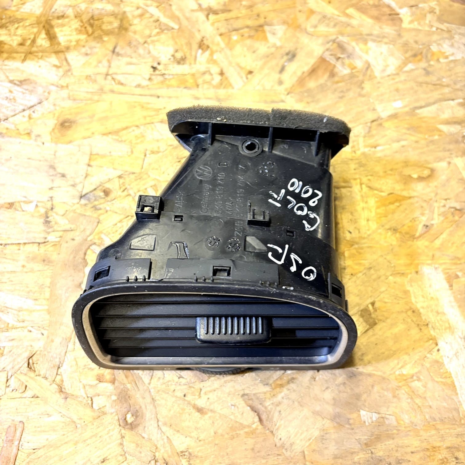 VW GOLF 2008-2012 Mk6 DASHBOARD AIR VENT DRIVER FRONT SIDE 5K0819704