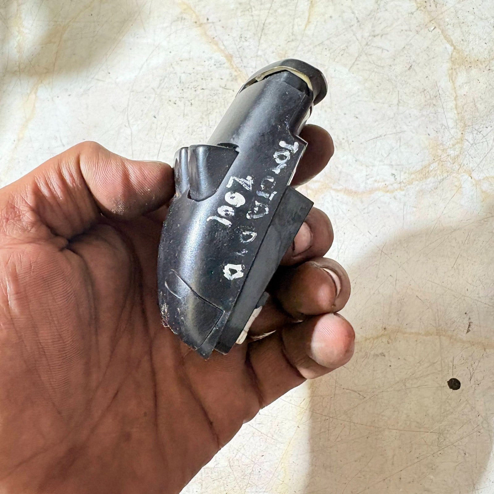 Toyota Steering Wheel Radio Volume Control 86230-20010