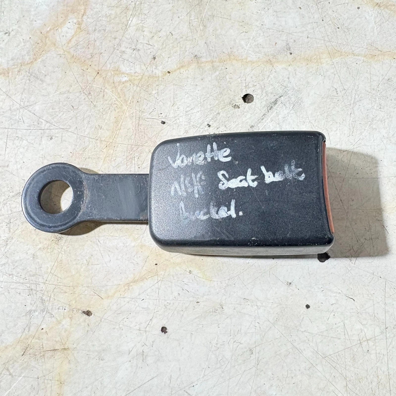 Nissan Vanette 1996-02 Front Left Seatbelt Clip 86842-7C400