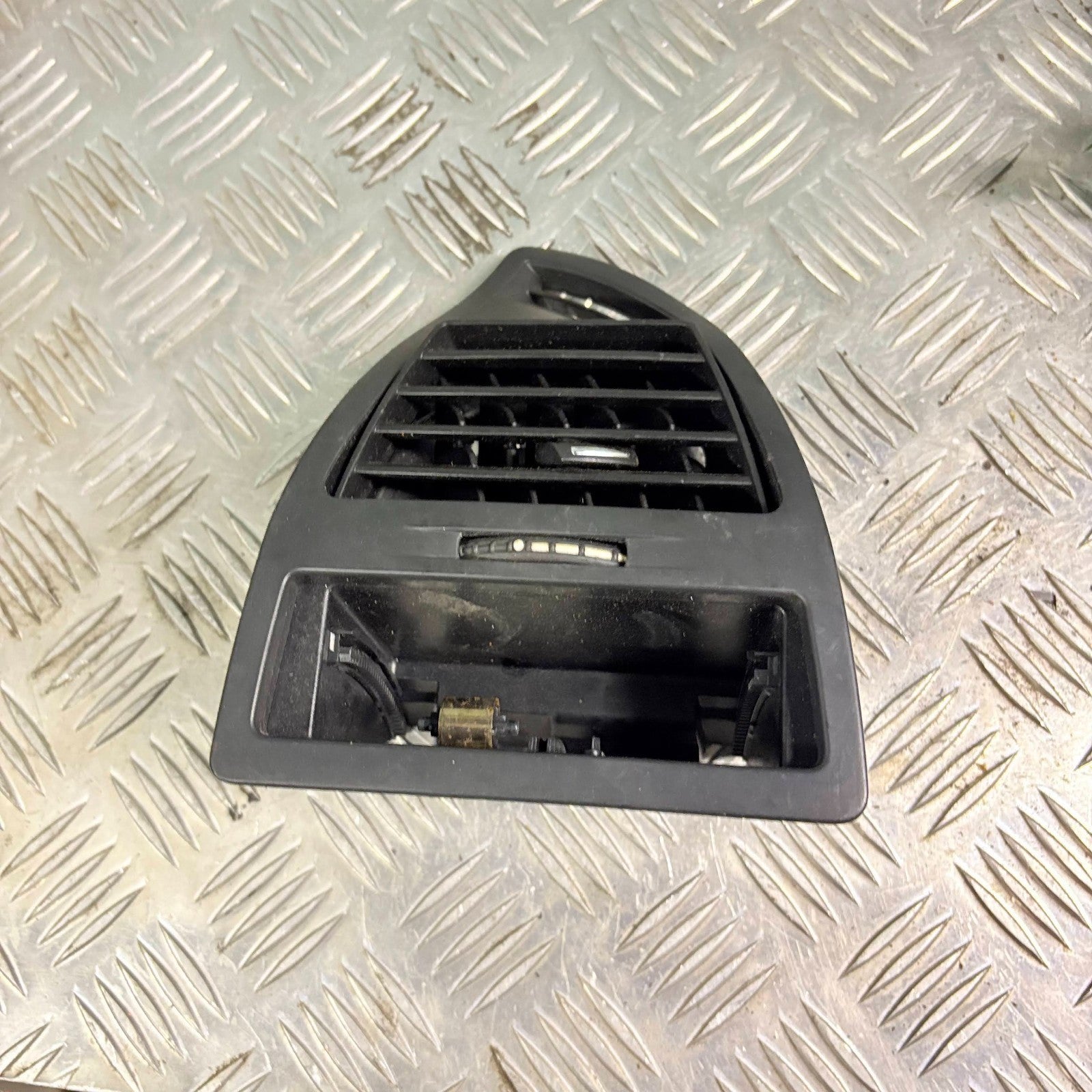2006 CITROEN C4 MK1 COUPE FRONT RIGHT DRIVER SIDE DASHBOARD AIR VENT TRIM