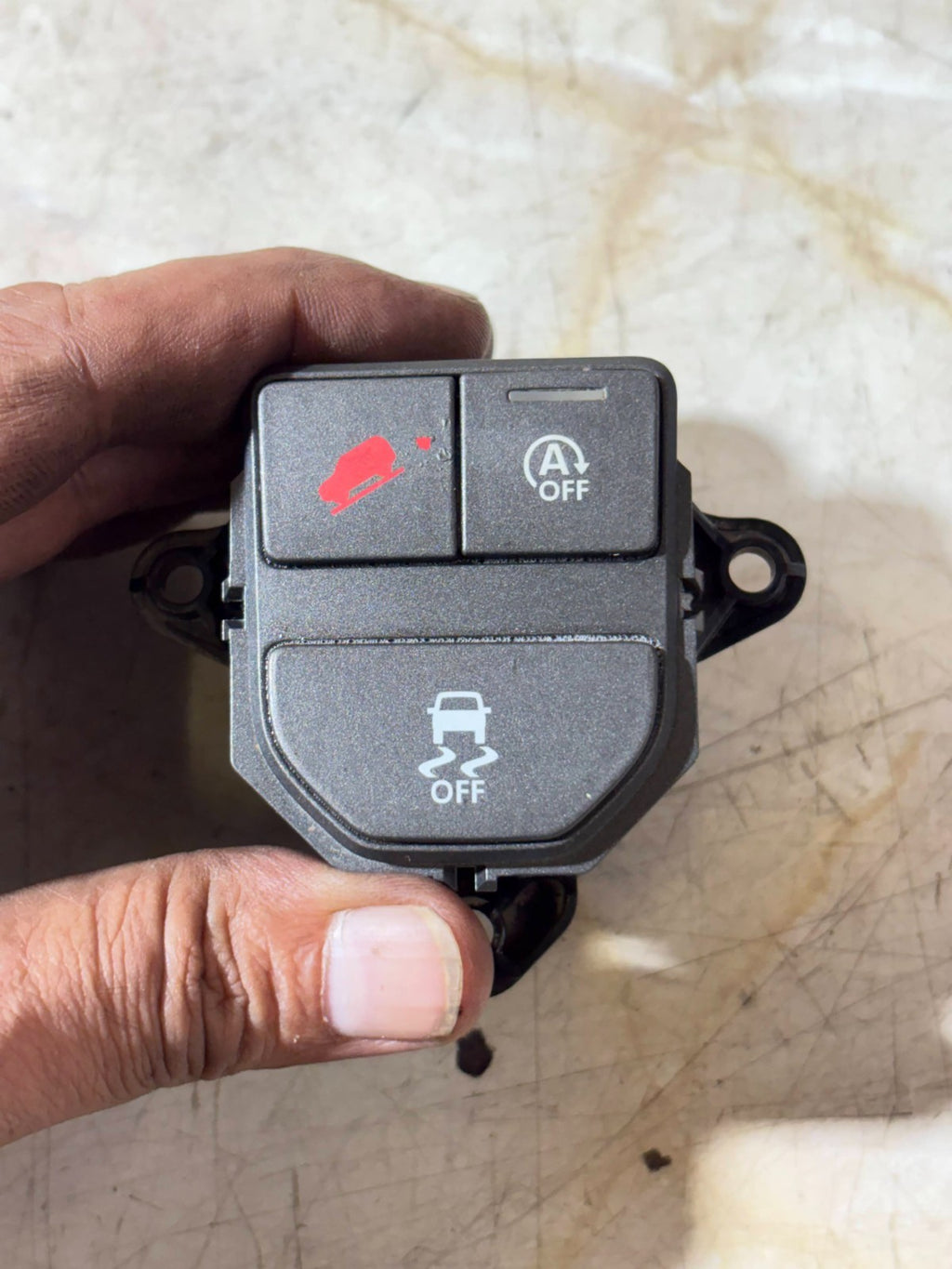 2012-2018 LAND ROVER EVOQUE CENTER CONSOLE TRACTION CONTROL ECO SWITCH