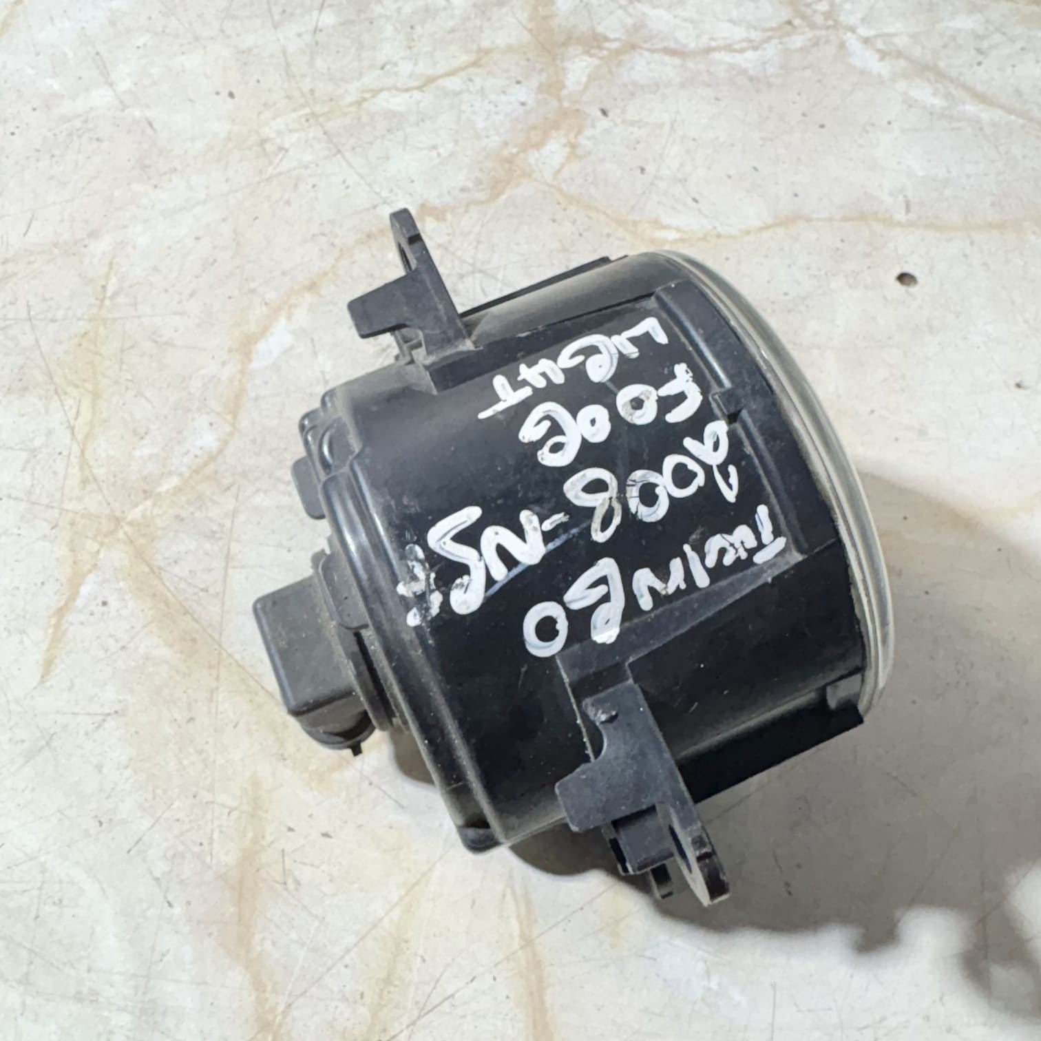 RENAULT SCENIC MK3 JZ0/1 09-16 FRONT LEFT FOG LIGHT LAMP 8200074008 VALEO