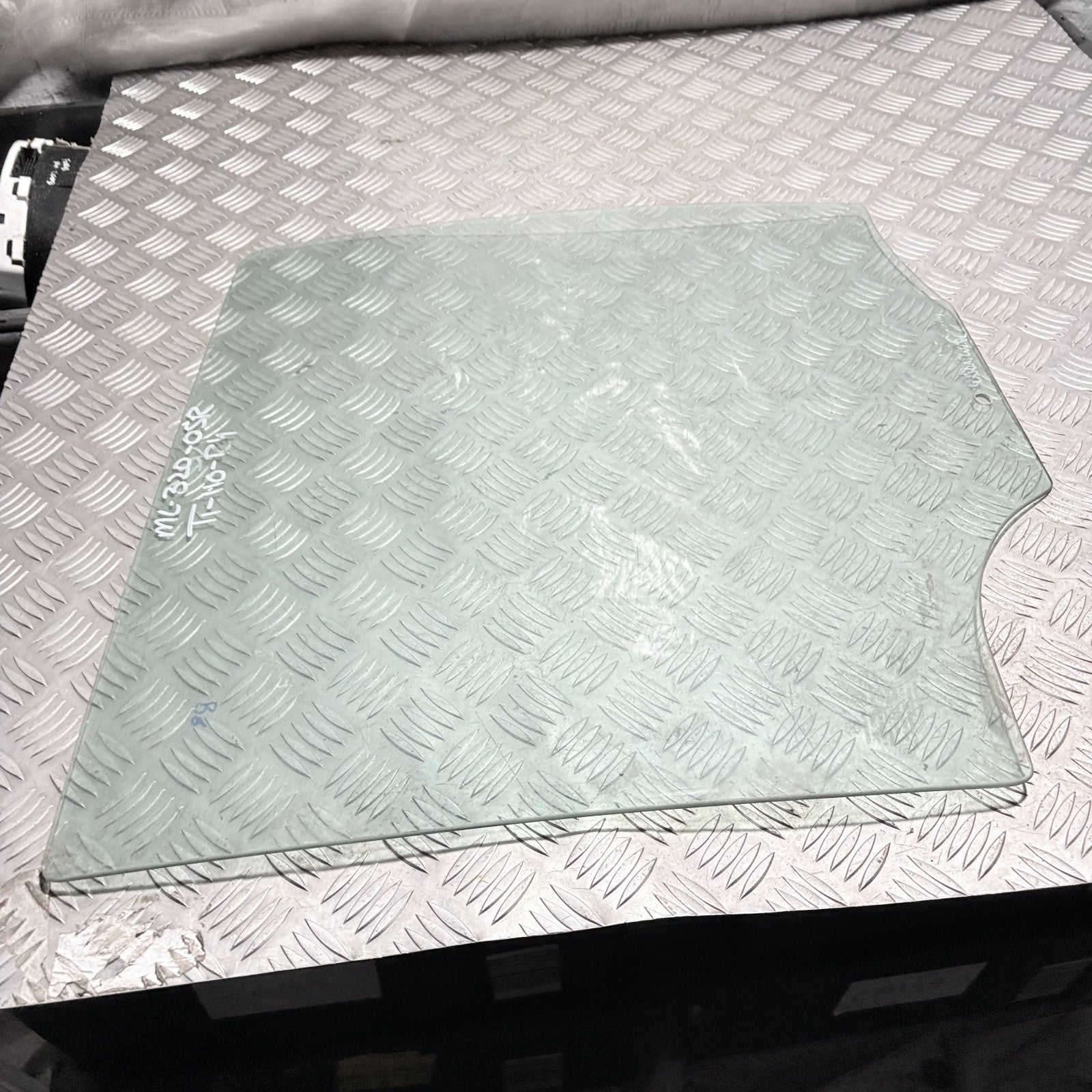 2006–2011 Mercedes ML320 W164 Right Rear Door Window Glass
