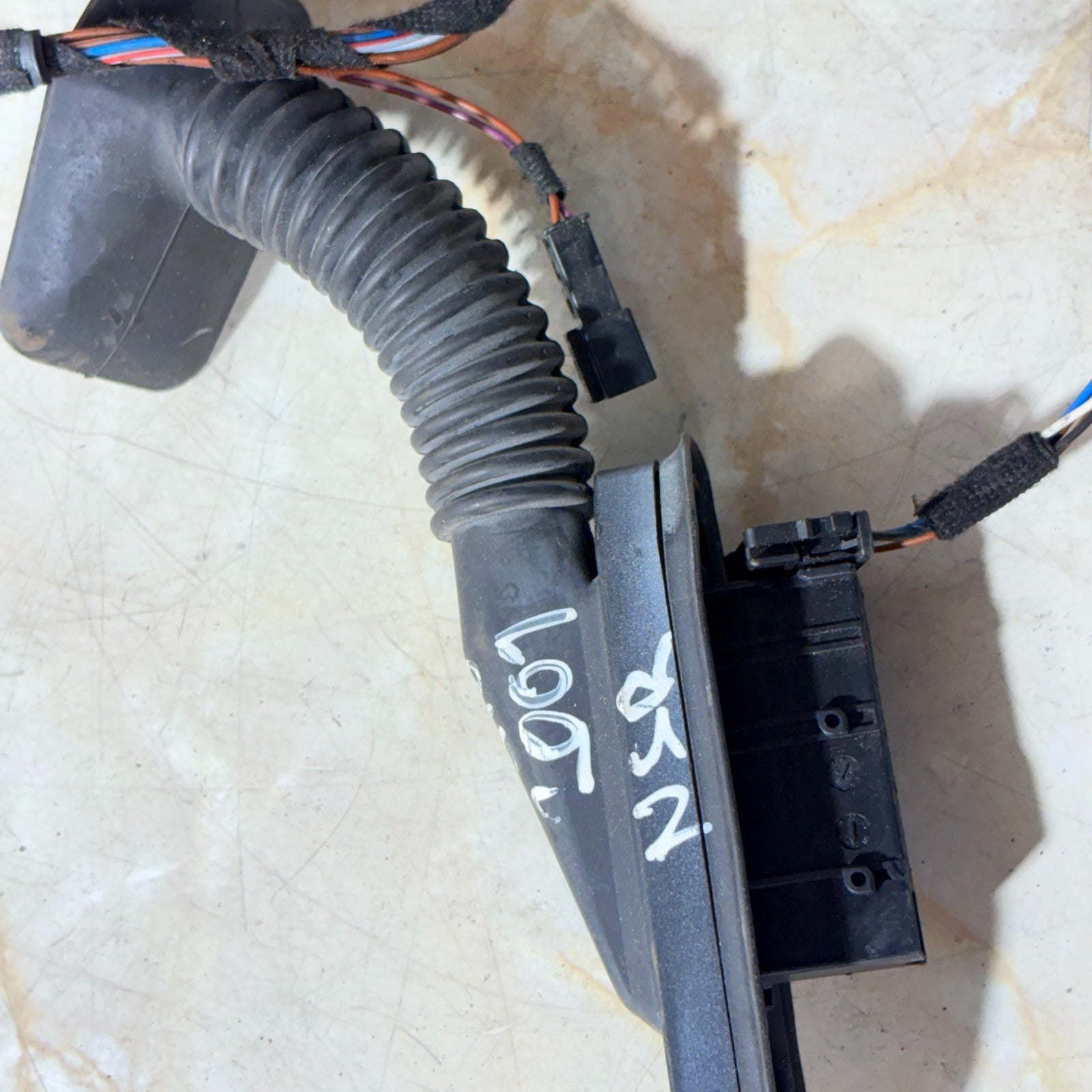 BMW 1 Series E87 5 Door 2004-2011 Left Rear Door Wiring Loom Harness 6928673