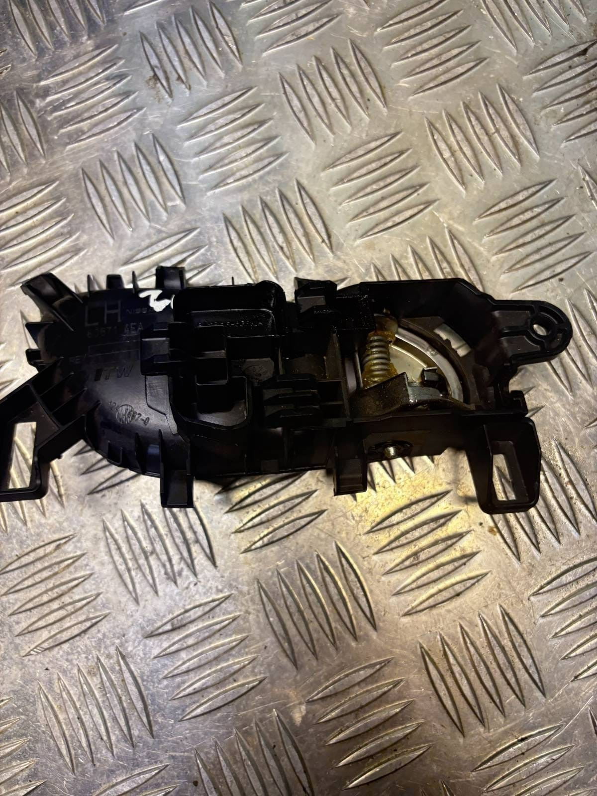 RENAULT KADJAR 2015-18 NEARSIDE/LEFT FRONT INTERIOR DOOR HANDLE 806714EA0A O4149