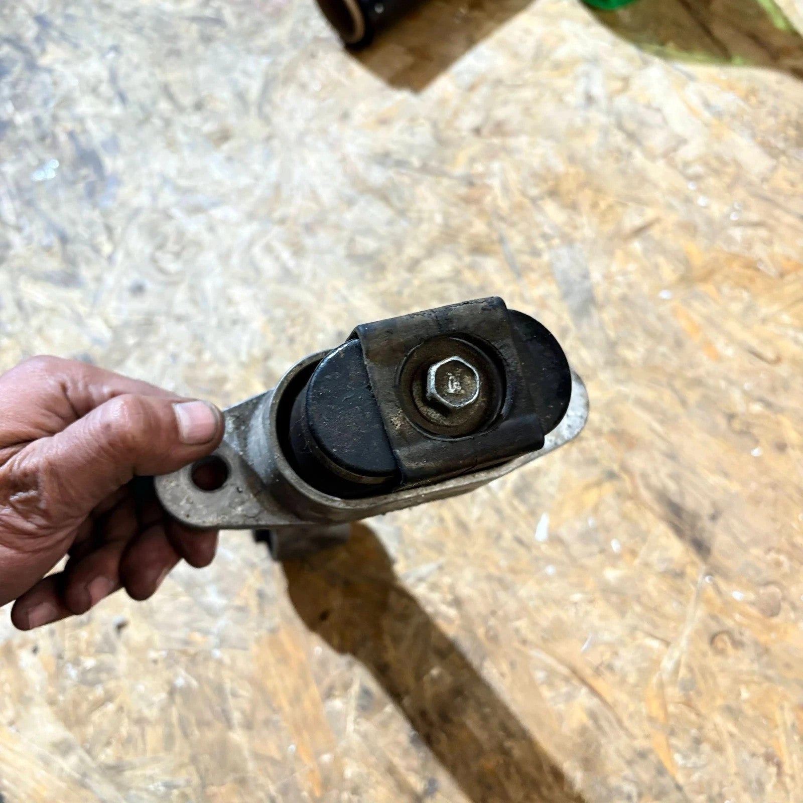 Hyundai Kona 2017-2023 Engine Support Mount