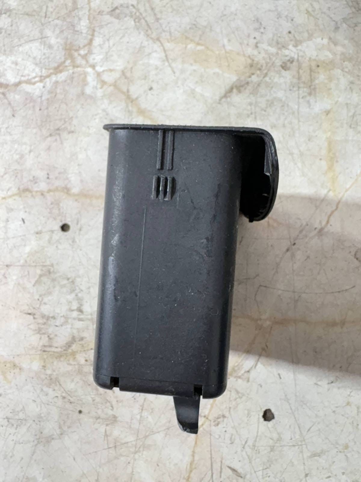 Audi A2 2000-2005 Black Rear Centre Console Cubby 8Z0863267