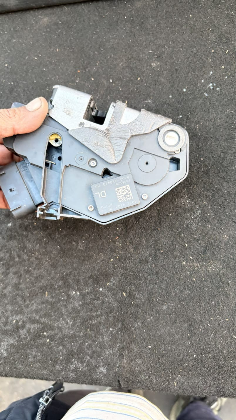 FORD FOCUS MK3 DOOR LOCK REAR PASSENGER NS LEFT BM5A-A26413-BC 2011