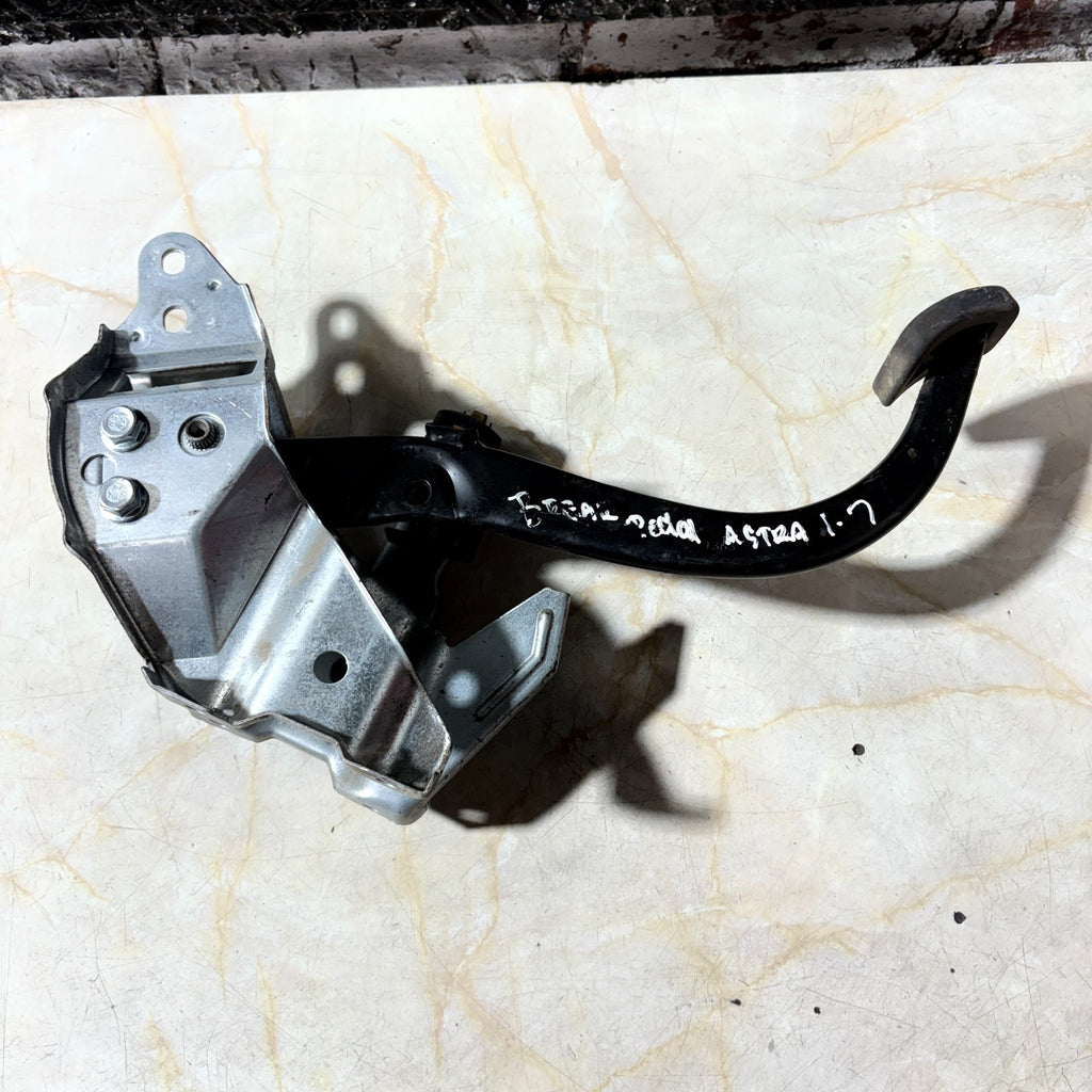Vauxhall Astra H A04 1.7 CDTi 2004-2010 Brake Pedal Box 13178200