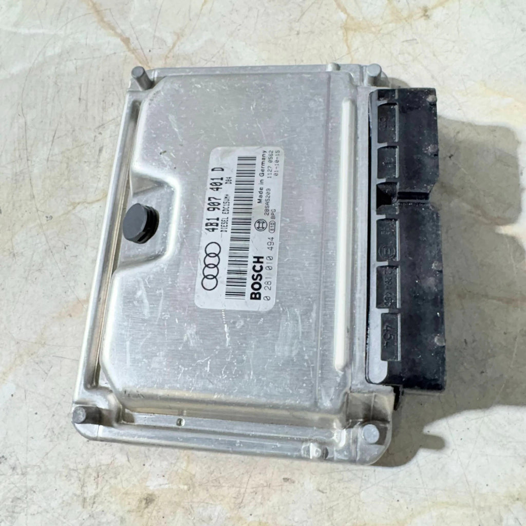 Audi A 6 2.5 TDi Engine Control Unit ECU 4B1907401 D