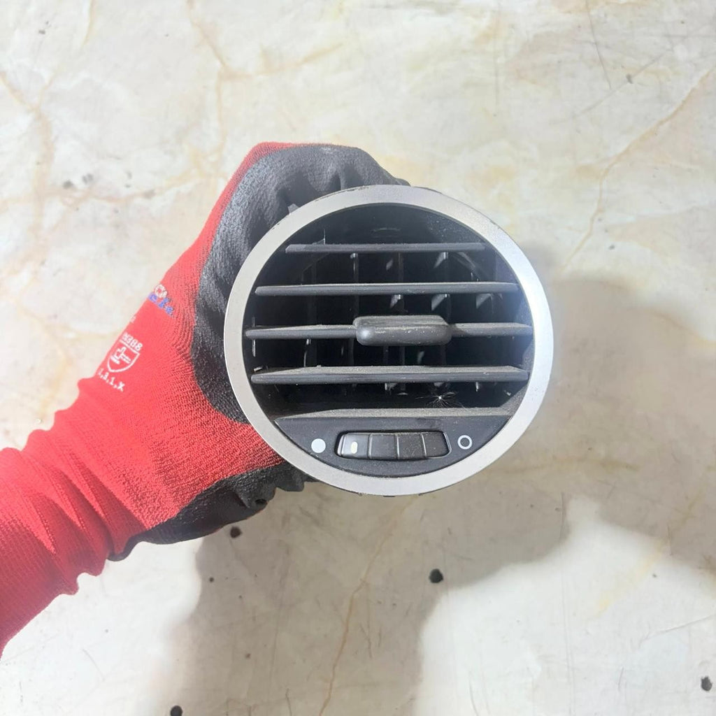 2015 Mg6 Dashboard Air Heater Vent 30002149