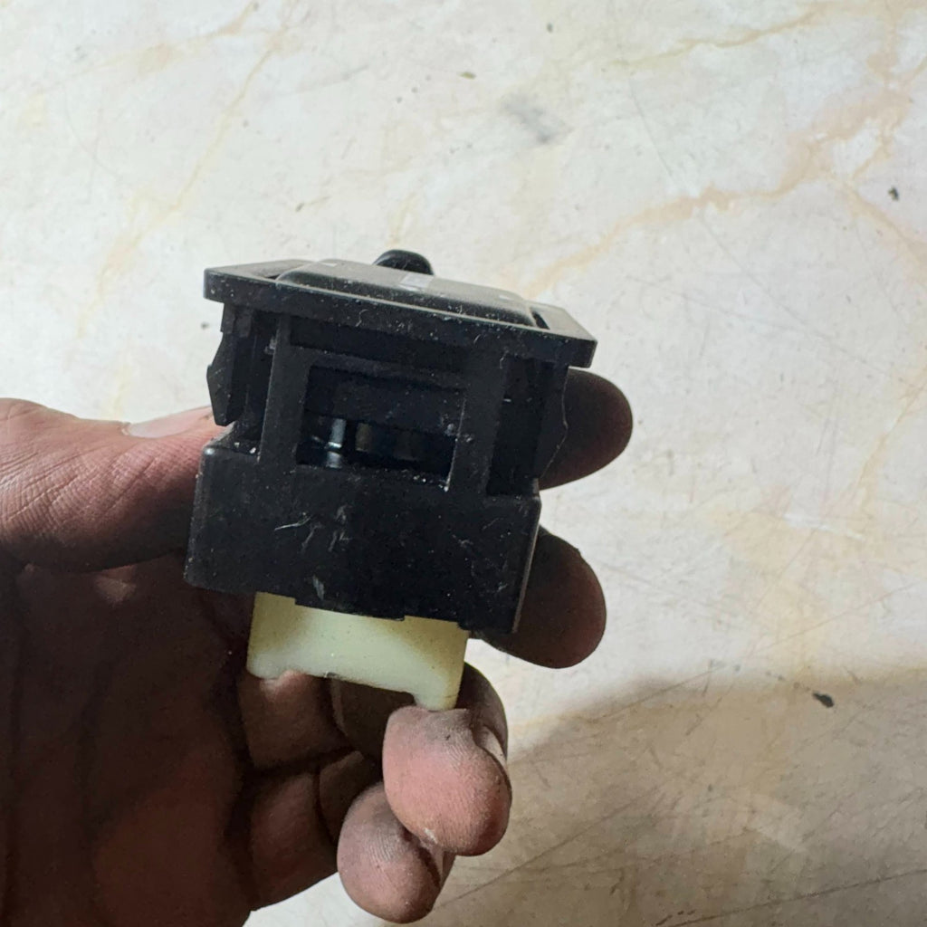 DAIHATSU TERIOS SIRION MK1 1997-2006 ELECTRIC DOOR MIRROR SWITCH 183537