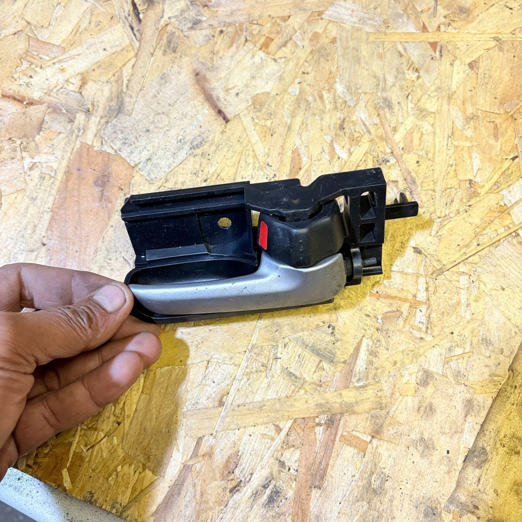 VAUXHALL AGILA B H08 2008 - 2014 FRONT RIGHT DRIVER INNER DOOR HANDLE