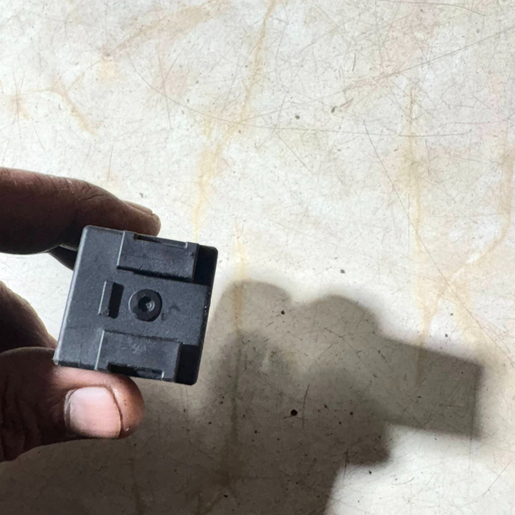 DFSK Glory 330/360/370 Electronic Flasher Relay 3735090-01