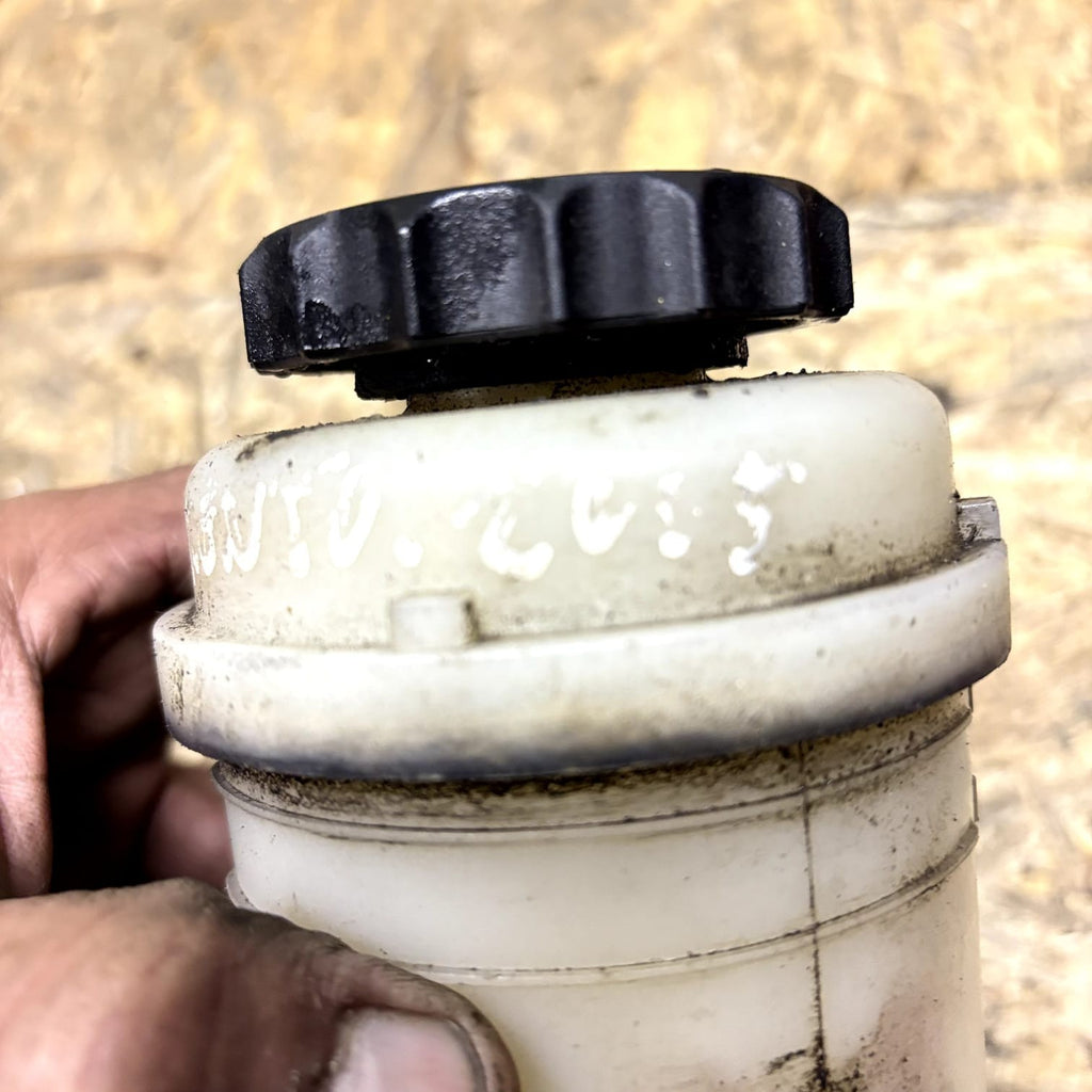 Kia Sorento 2003-2006 3.5 V6 Power Steering Reservoir 57510-3E000