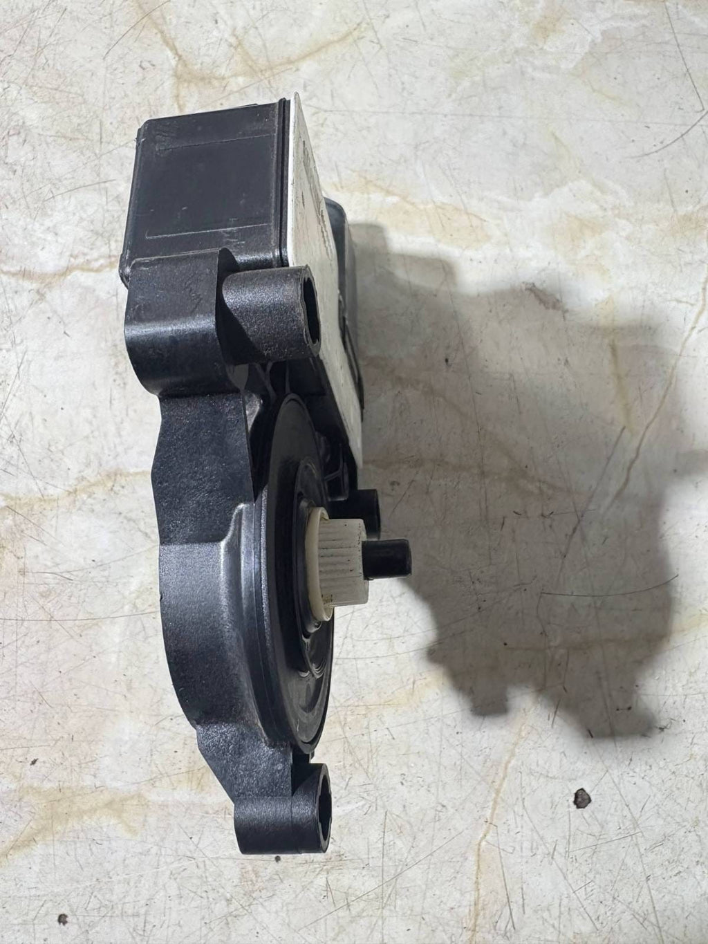 Skoda Karoq Rear right rear window regulator motor 5Q0959408A