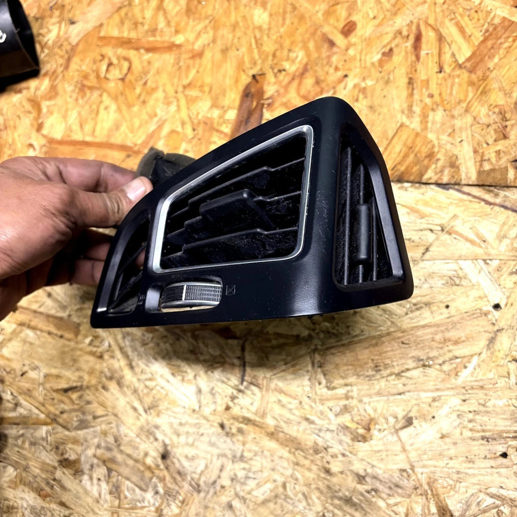 Ford C-Max Kuga 2015-2019 Dash Air Vent Passenger Left F1CB-R018B09-ABW