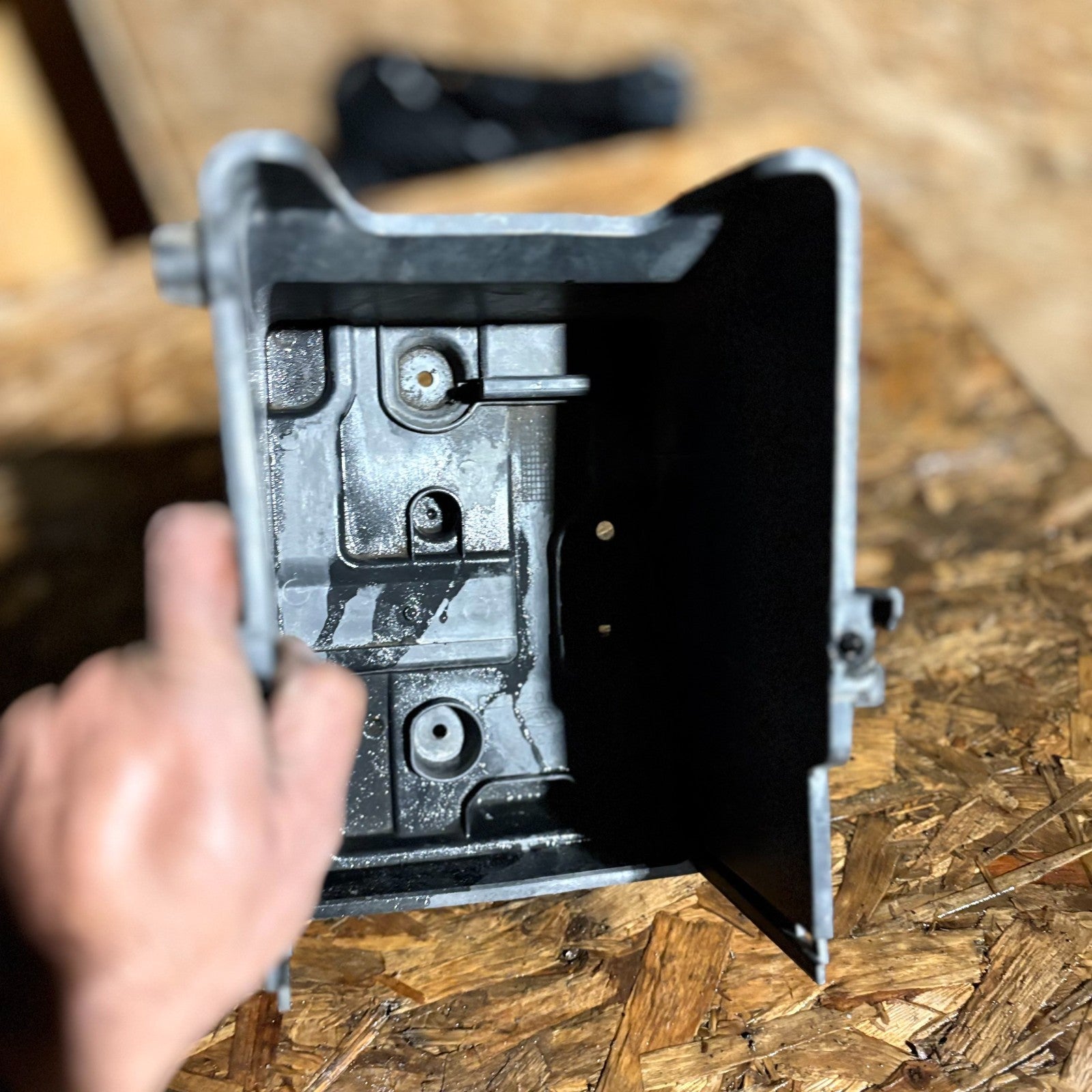 FORD FIESTA Battery Tray Box 8V21-10723-AC 2008-2017