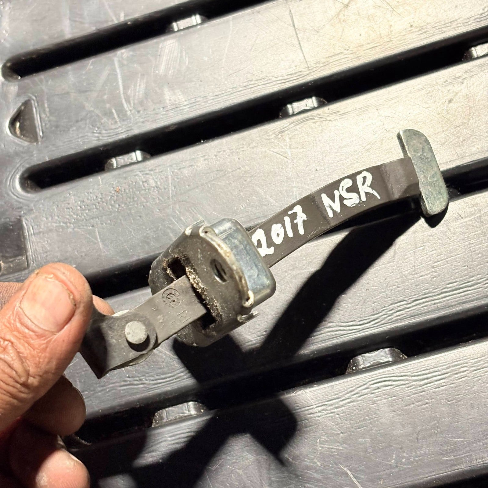 PEUGEOT 108 2014-2022 NEARSIDE/LEFT REAR DOOR CHECK STRAP