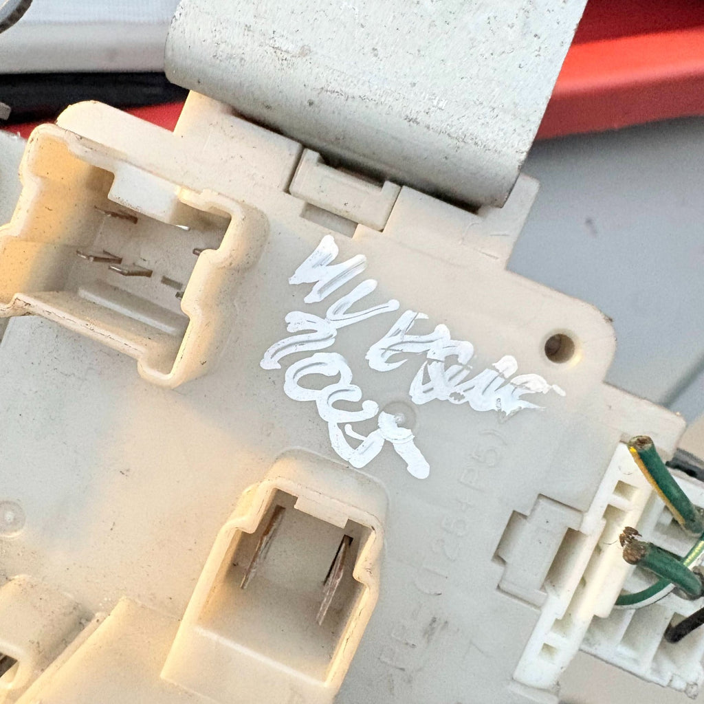2003-2007 Nissan Murano Under Dash Fuse Box Relay Junction Block Unit