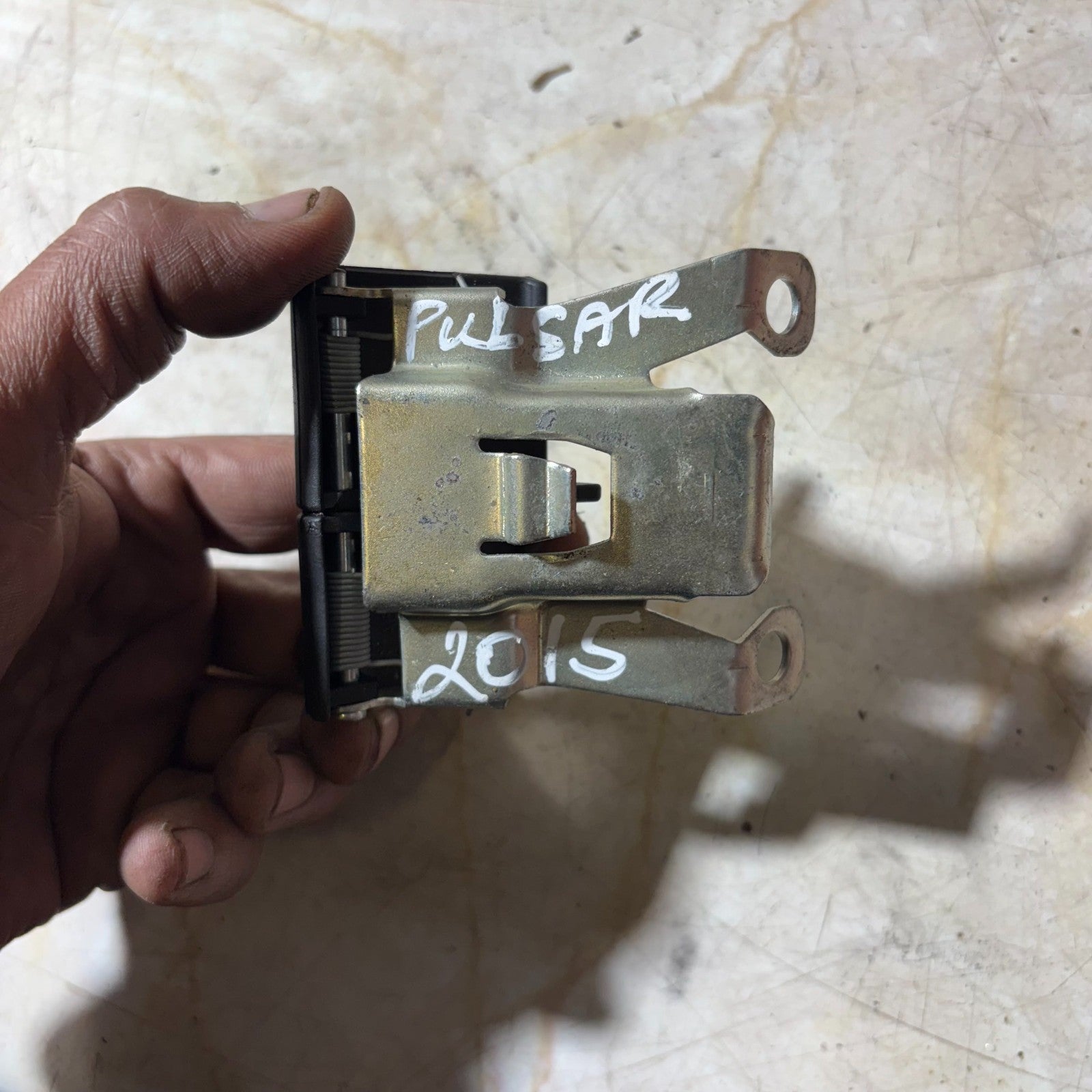 NISSAN PULSAR MK3 BONNET RELEASE FUEL FLAP DOOR CONTROL SWITCH 2015