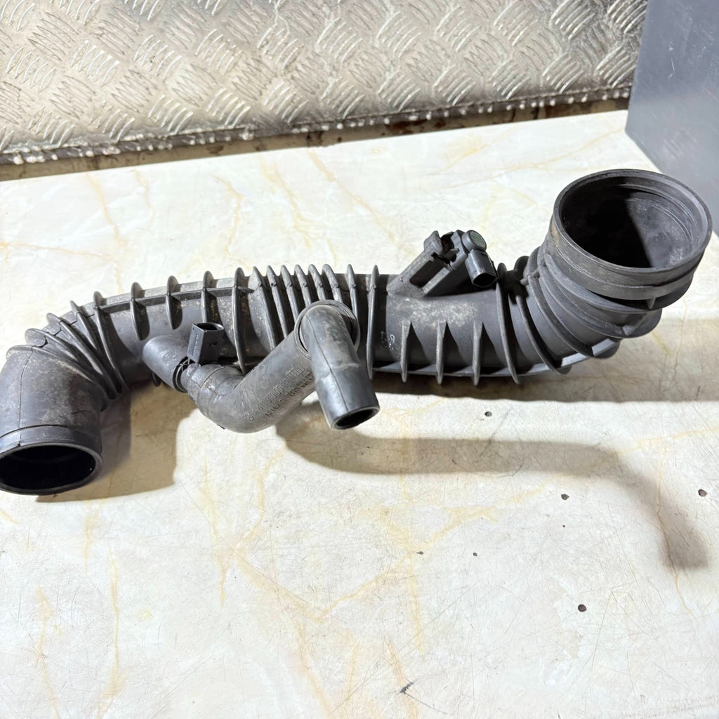 Mercedes-Benz Vito 3 2014-2019 W447 Air Intake Hose A6395281182