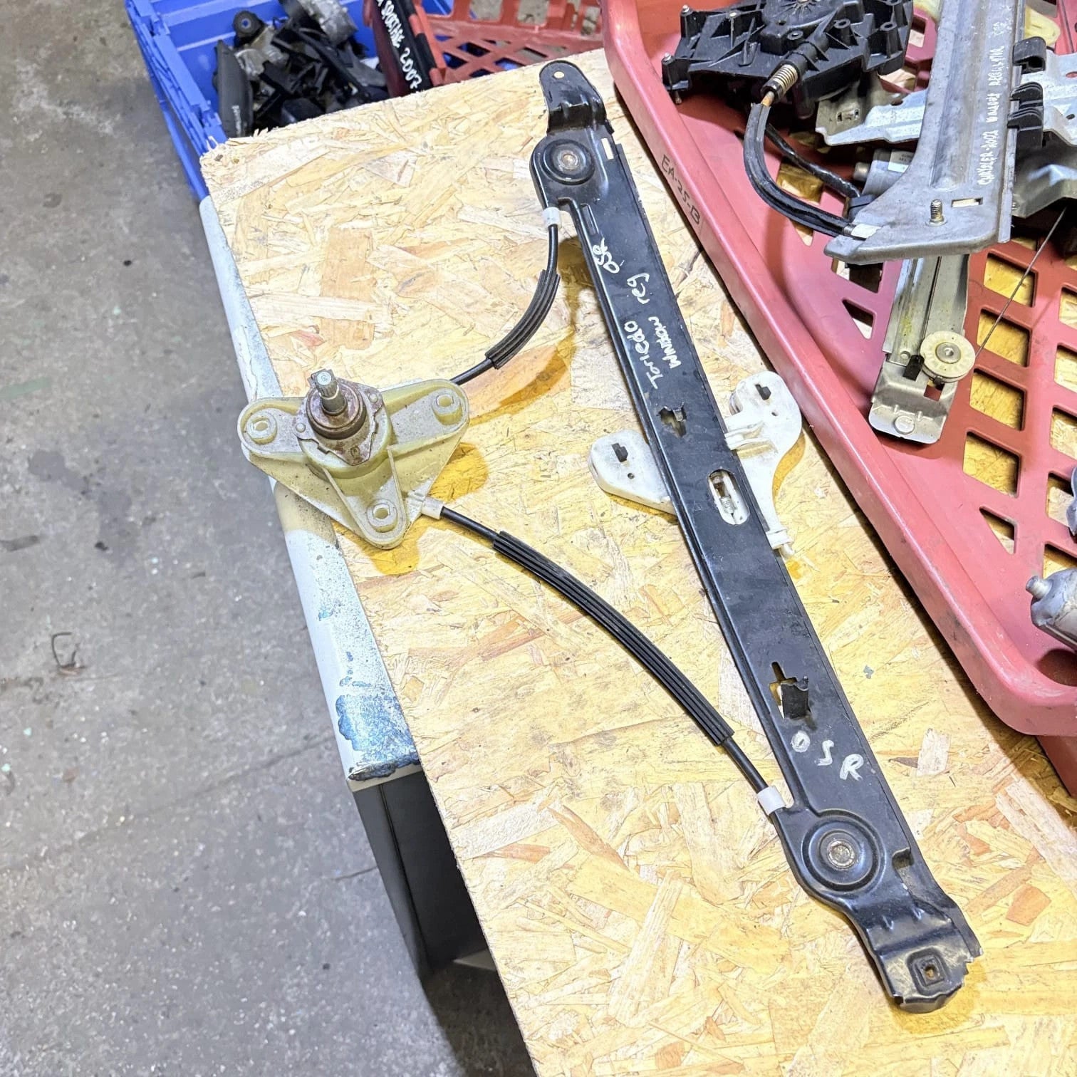 VOLKSWAGEN POLO 2009 Mk5 Drivers Rear Window Regulator 6RS839462A OSR