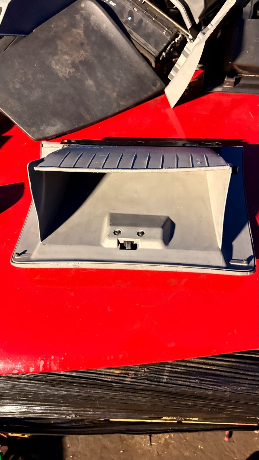 Kia Sedona Glove Box Storage Compartment 2004