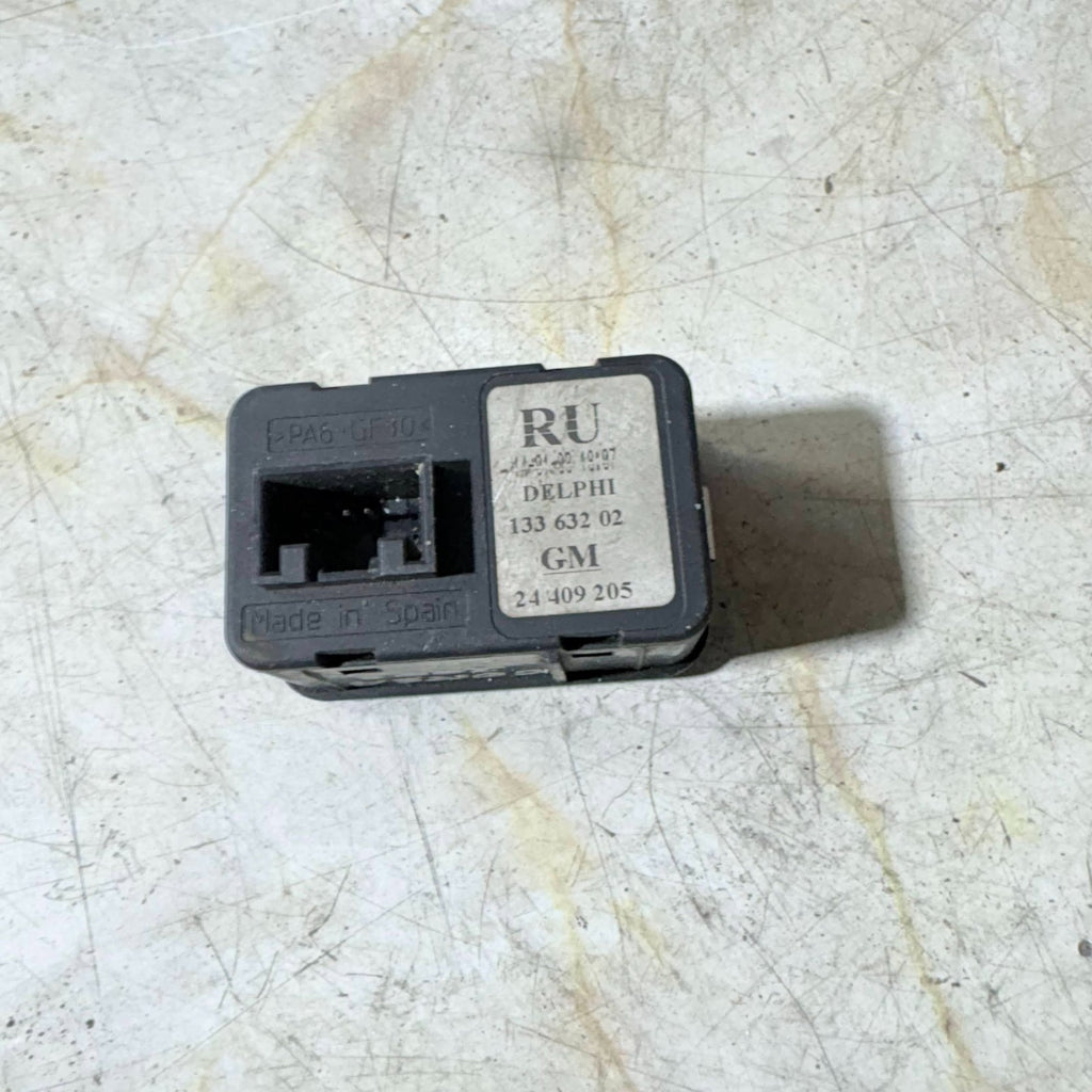 VAUXHALL CORSA C MK2 2001-2006 DRIVER ELECTRIC WINDOW SWITCH 13363202 24409205