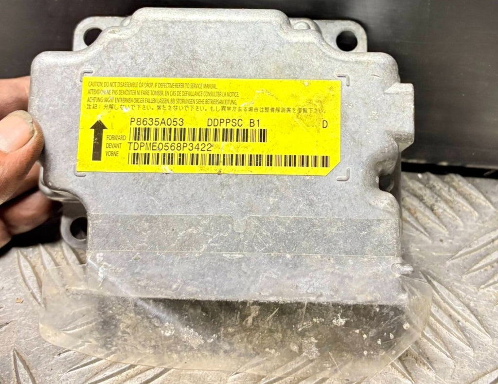 Mitsubishi Outlander II 2009-2012 SRS Airbag ECU Control Module P8635A053