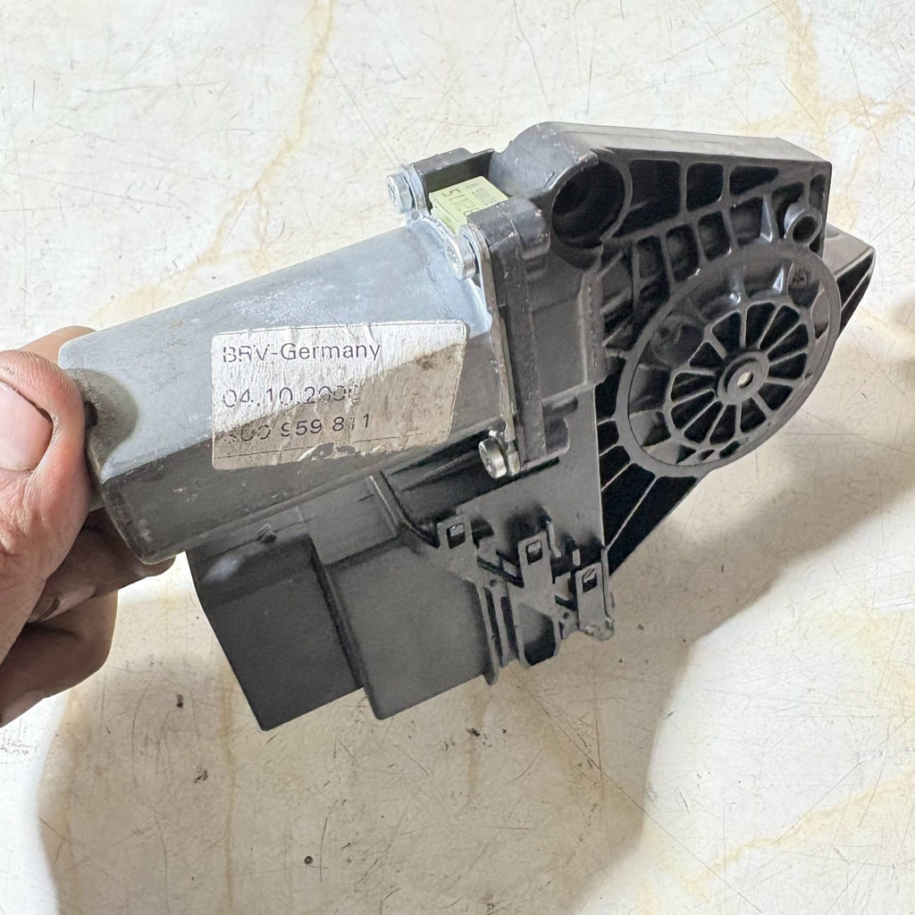 SKODA Superb MK1 01-08 Rear Left Passenger Electric Window Motor 3U0959811
