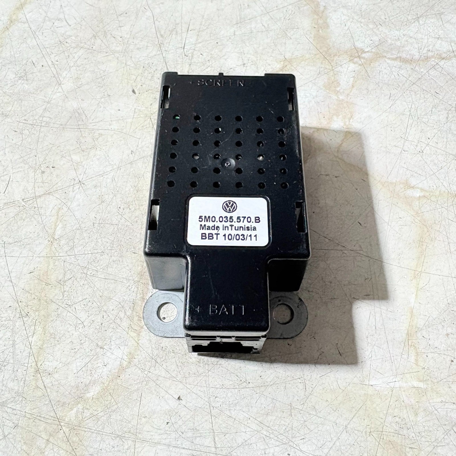 2010 VOLKSWAGEN GOLF ANTENNA AMPLIFIER FILTER 5M0035570B