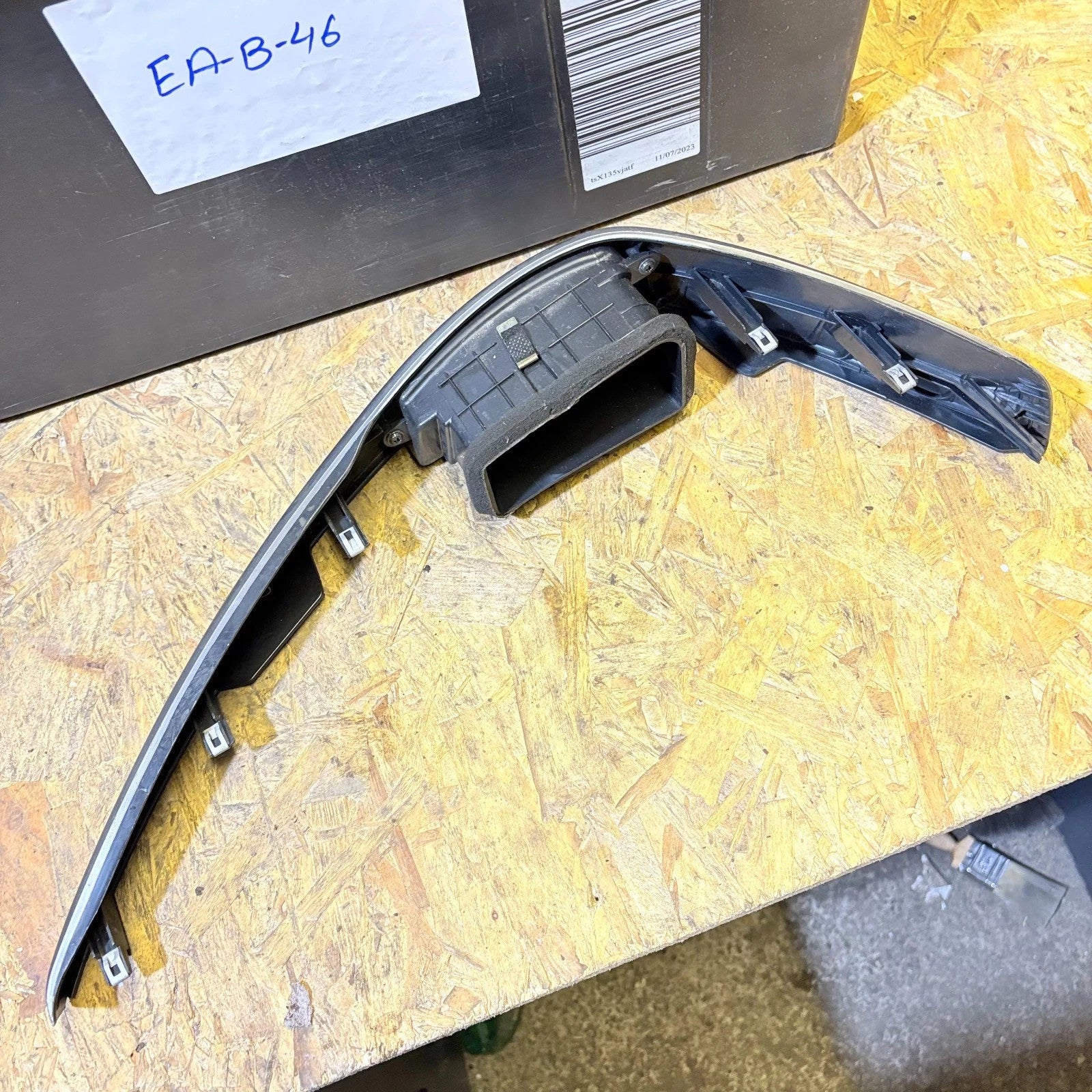 KIA SORENTO 2005 DASHBOARD AIR VENT FRONT DRIVER RIGHT SIDE