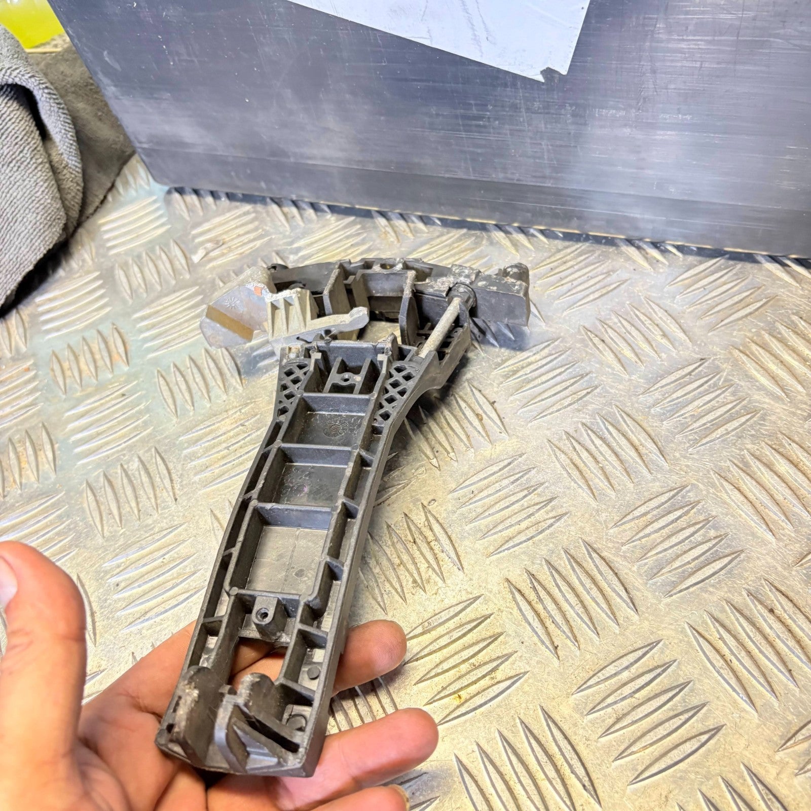 Mercedes A Class NSF Door Handle Support Bracket Assembly