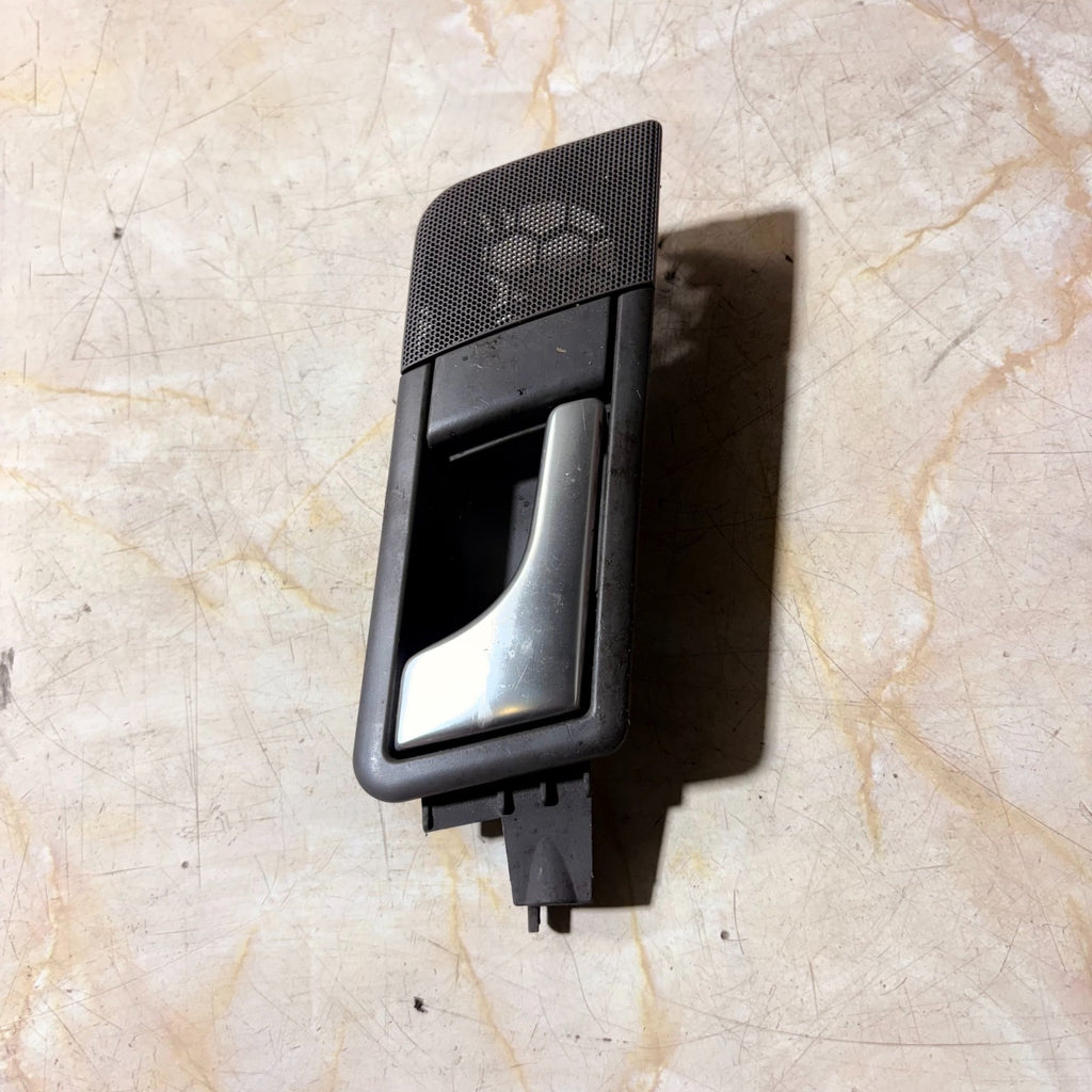 8Z0839019 Rear Left Passennger Inner Door Handle with Speaker for Audi A2 2001