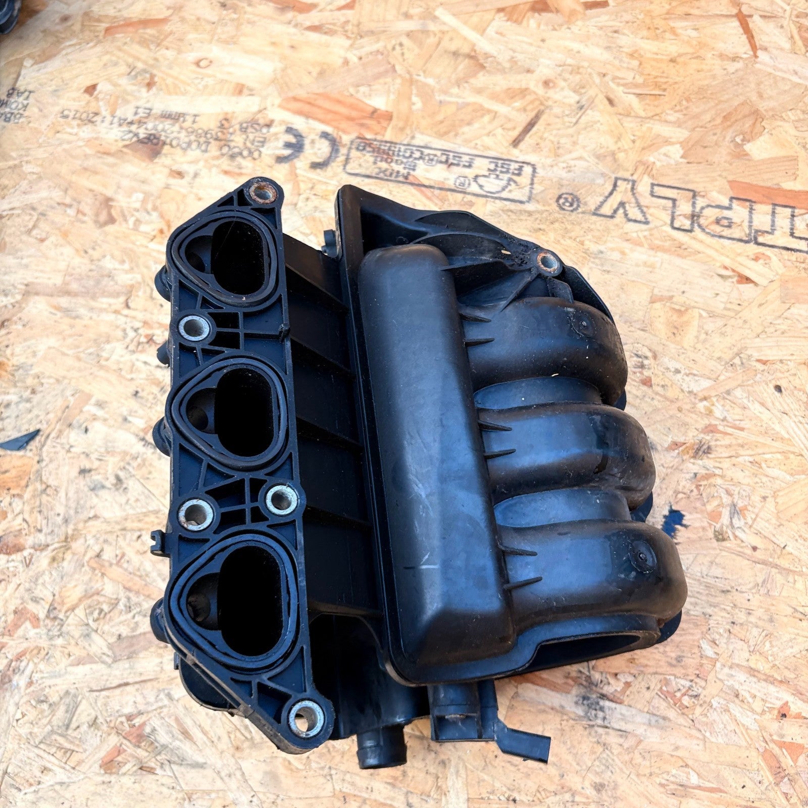 VW Polo 1.2 12V Intake Manifold 03E129711F 9N 01-07/6R 09-14