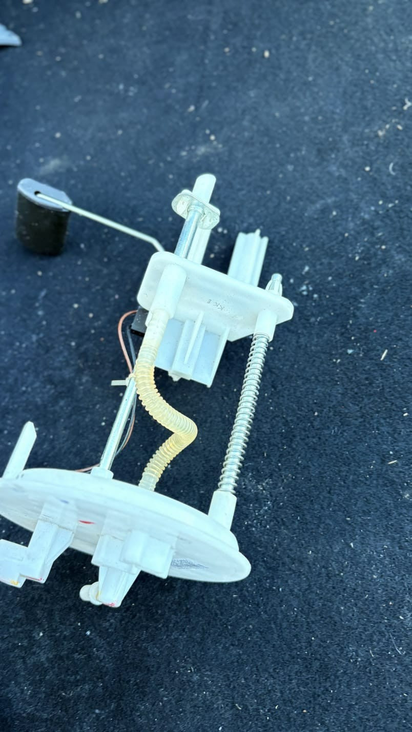 SSANGYON KORANDO 2.2 Fuel Level Sender unit 22310-34001