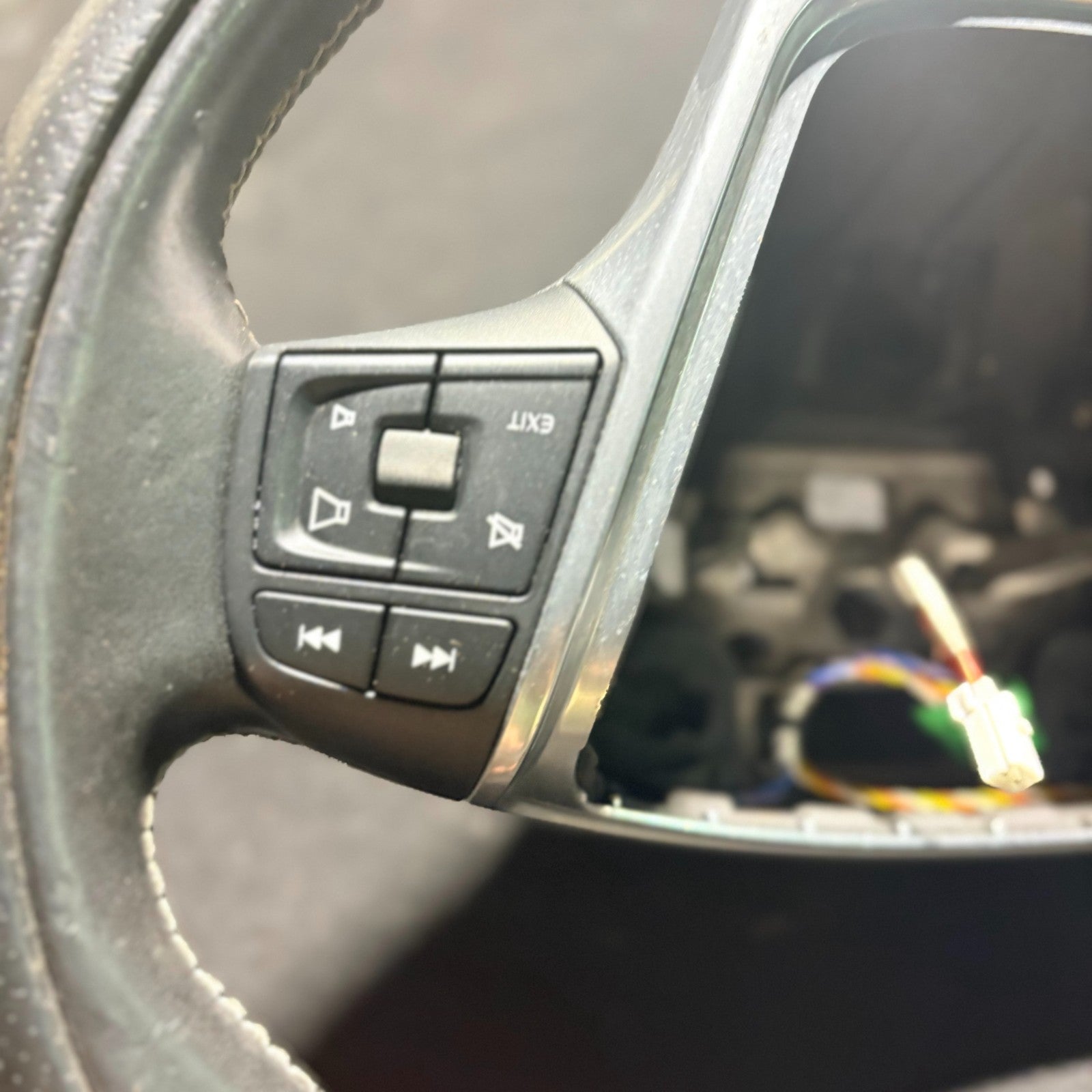 Volvo V40 R-Design Leather Steering Wheel 2012-2019
